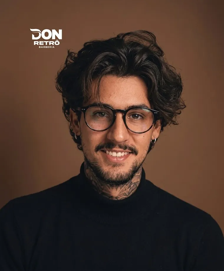 Retrato de Pedro Zani, barbeiro da Don Retrô